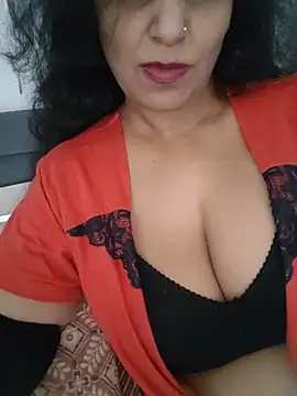 Deepa Sharma143 online show from 06/07/26, 01:22