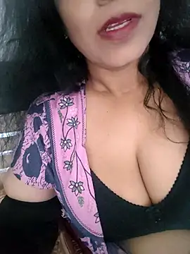 Deepa Sharma143 online show from 03/08/26, 02:04