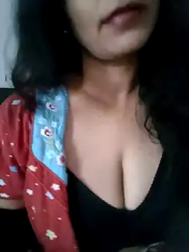 Deepa Sharma143 online show from 11/13/25, 01:42