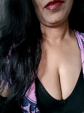 Deepa Sharma143 online show from 10/19/25, 01:30