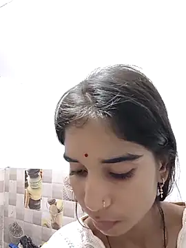 Snapshot of Hot-Soniya2 chatting on 10/09/25, 06:52 Hot-Soniya2 online show from 10/09/25, 06:52