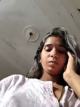 Snapshot of Hot-Soniya2 chatting on 10/08/25, 11:12 Hot-Soniya2 online show from 10/08/25, 11:12