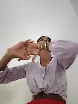 Snapshot of Hot-Soniya2 chatting on 10/02/25, 07:45 Hot-Soniya2 online show from 10/02/25, 07:45