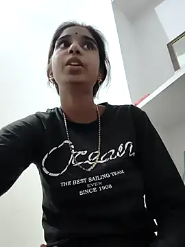 Hot-Soniya2 online show from 11/12/25, 07:07