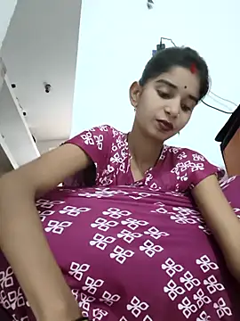 Snapshot of Hot-Soniya2 chatting on 09/26/25, 10:11 Hot-Soniya2 online show from 09/26/25, 10:11