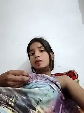 Snapshot of Hot-Soniya2 chatting on 10/04/25, 06:09 Hot-Soniya2 online show from 10/04/25, 06:09