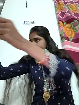 Hot-Soniya2 online show from 11/01/25, 06:02