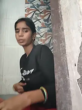 Snapshot of Hot-Soniya2 chatting on 10/07/25, 09:43 Hot-Soniya2 online show from 10/07/25, 09:43