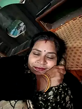 Snapshot of Hot_babli54 chatting on 11/25/25, 05:02 Hot babli54 online show from 11/25/25, 05:02