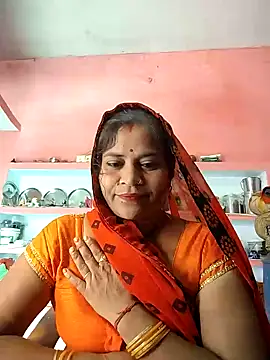 Snapshot of Hot_babli54 chatting on 10/26/25, 04:35 Hot babli54 online show from 10/26/25, 04:35