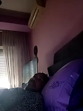 estrogeni online show from 03/28/26, 08:15