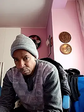 Snapshot of estrogeni chatting on 01/12/26, 10:22 estrogeni online show from 01/12/26, 10:22