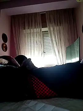 Snapshot of estrogeni chatting on 11/03/25, 08:29 estrogeni online show from 11/03/25, 08:29