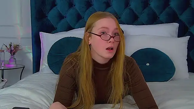 AgataFoxley online show from 11/29/25, 08:25