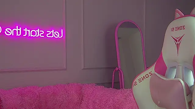 AgataFoxley online show from 11/24/25, 07:36