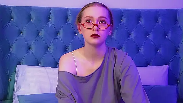 AgataFoxley online show from 03/04/26, 06:04