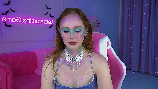 AgataFoxley online show from 10/31/25, 06:15