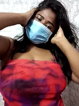 Snapshot of HAANNIAA chatting on 11/02/25, 03:39 HAANNIAA online show from 11/02/25, 03:39