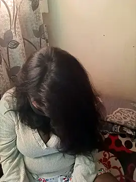 Snapshot of HAANNIAA chatting on 11/20/25, 11:44 HAANNIAA online show from 11/20/25, 11:44