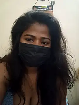 Snapshot of HAANNIAA chatting on 12/14/25, 08:25 HAANNIAA online show from 12/14/25, 08:25