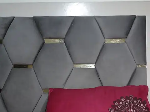 Snapshot of cute_seemu chatting on 11/12/25, 02:04 cute seemu online show from 11/12/25, 02:04