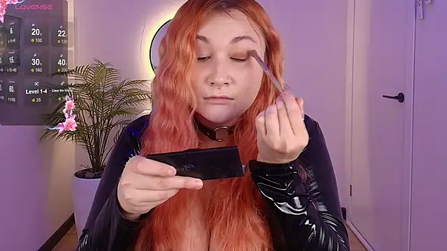 laura palmerr online show from 09/25/25, 01:44