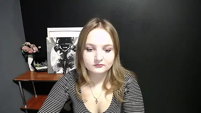 Snapshot of Mystic_nikole chatting on 09/26/25, 01:07 Mystic nikole online show from 09/26/25, 01:07