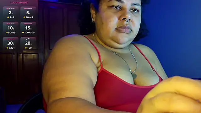 Snapshot of xlatinastar chatting on 05/26/26, 12:14 xlatinastar online show from 05/26/26, 12:14
