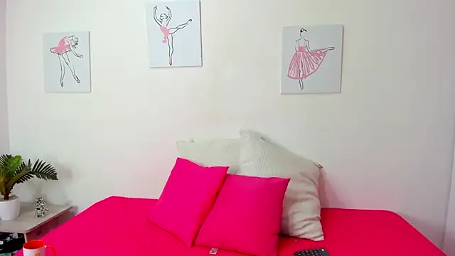 Hill Brownie online show from 10/22/25, 12:15