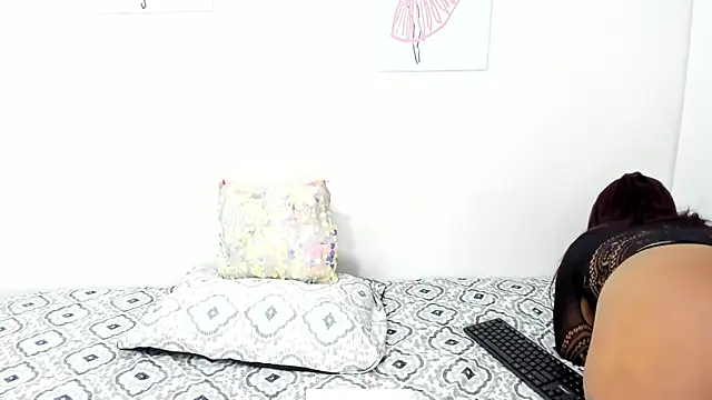 Hill Brownie online show from 10/12/25, 01:45