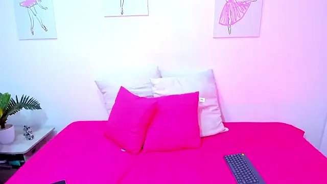 Hill Brownie online show from 10/21/25, 11:42