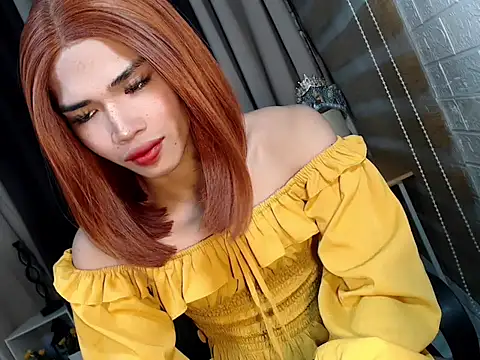 Snapshot of Miss_Cataluna69 chatting on 11/18/25, 06:39 Miss Cataluna69 online show from 11/18/25, 06:39