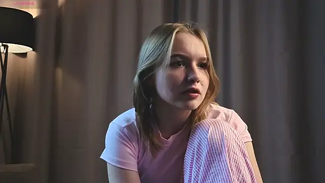 VinnieSerrano online show from 10/01/25, 01:04