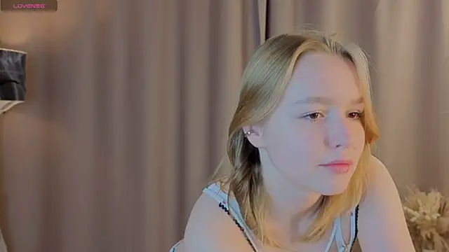 VinnieSerrano online show from 11/05/25, 01:03