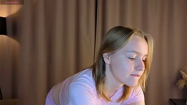 VinnieSerrano online show from 10/25/25, 02:07