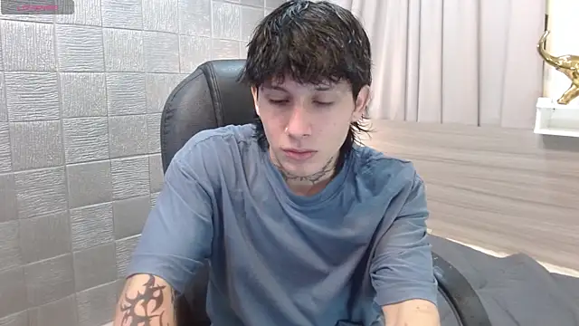 Iantwink18 online show from 11/18/25, 02:16