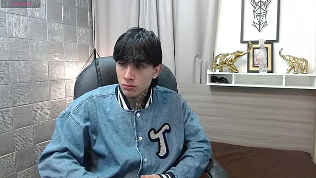 Iantwink18 online show from 02/24/26, 07:37