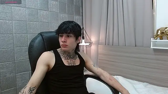 Iantwink18 online show from 02/10/26, 04:17