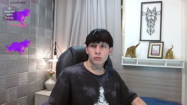 Iantwink18 online show from 10/26/25, 03:34