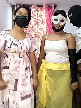 Family02 online show from 02/19/26, 04:53