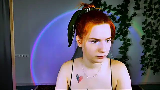 Snapshot of AliceCUNTach chatting on 06/24/26, 06:12 AliceCUNTach online show from 06/24/26, 06:12