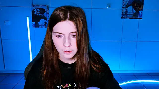 AliceCUNTach online show from 10/17/25, 05:11