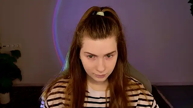 Snapshot of AliceCUNTach chatting on 12/18/25, 05:12 AliceCUNTach online show from 12/18/25, 05:12