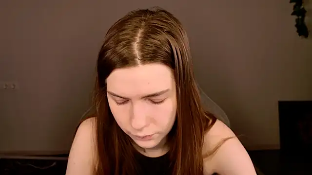 Snapshot of AliceCUNTach chatting on 12/04/25, 05:06 AliceCUNTach online show from 12/04/25, 05:06