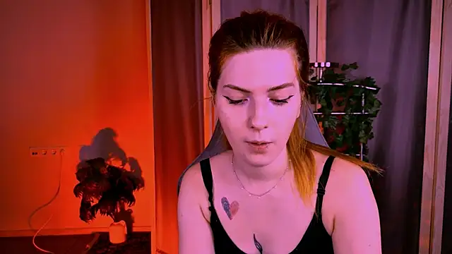 Snapshot of AliceCUNTach chatting on 07/16/26, 05:26 AliceCUNTach online show from 07/16/26, 05:26