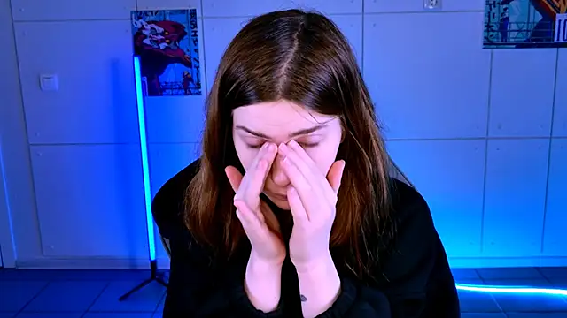 Snapshot of AliceCUNTach chatting on 10/30/25, 05:06 AliceCUNTach online show from 10/30/25, 05:06