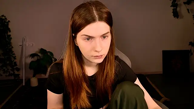 Snapshot of AliceCUNTach chatting on 11/27/25, 05:08 AliceCUNTach online show from 11/27/25, 05:08