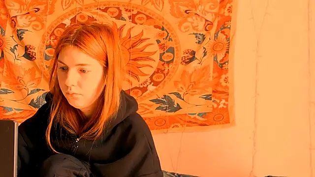 Snapshot of AliceCUNTach chatting on 06/28/26, 05:03 AliceCUNTach online show from 06/28/26, 05:03