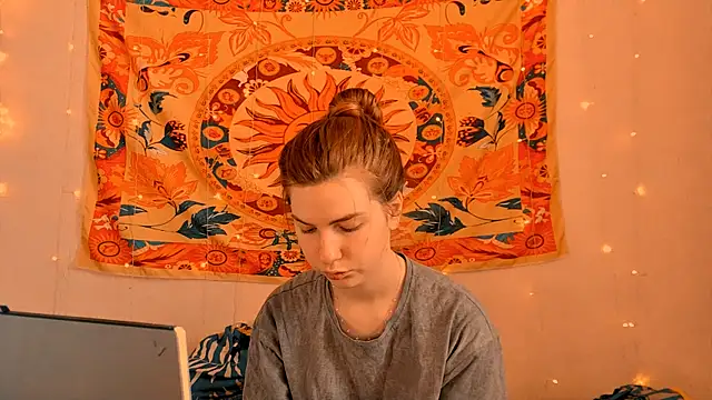 AliceCUNTach online show from 04/04/26, 05:03