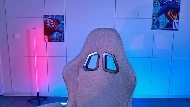 Snapshot of AliceCUNTach chatting on 11/15/25, 05:11 AliceCUNTach online show from 11/15/25, 05:11